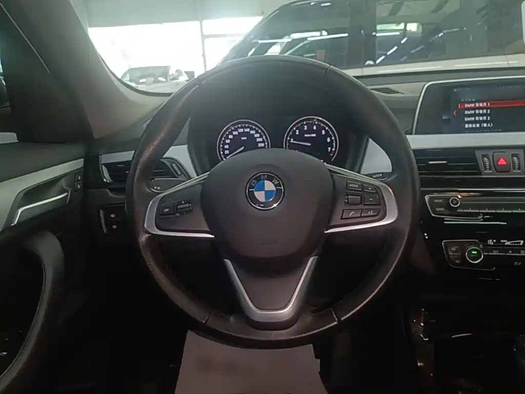 BMW X1 2019 sDrive20Li leading model купить на сайте DeffCars