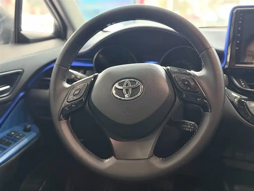 Toyota C-HR 2021 2.0L Comfort Edition купить на сайте DeffCars
