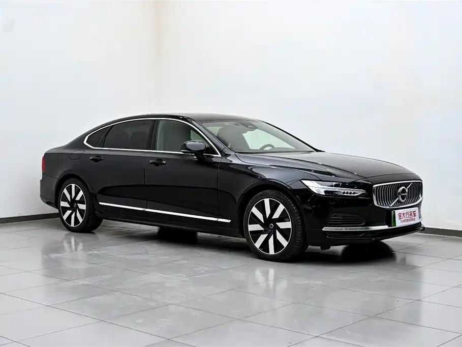 Volvo S90 plug-in hybrid 2025 plug-in hybrid four-wheel drive long range Zhiya luxury version купить на сайте DeffCars