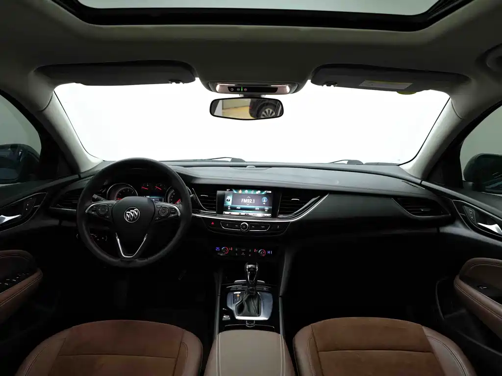 Regal 2019 20T Elite National VI купить на сайте DeffCars