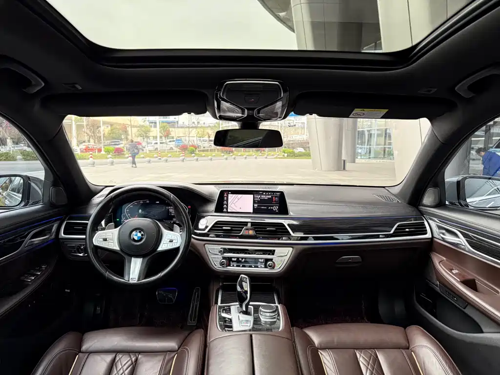 BMW 7 Series 2021 730Li M Sports Package купить на сайте DeffCars