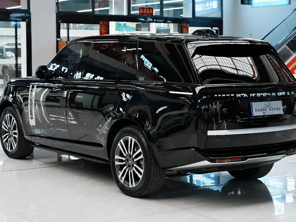 Range Rover 2023 facelift 3.0 L6 400PS Extended Edition купить на сайте DeffCars
