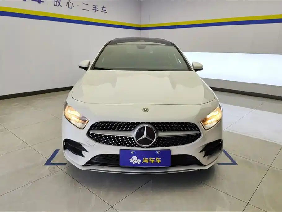 Mercedes-Benz A-Class 2019 A 180 L Sports Sedan купить на сайте DeffCars