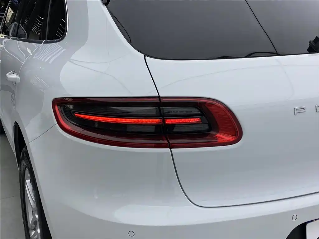 Macan 2017 Macan 2.0T купить на сайте DeffCars