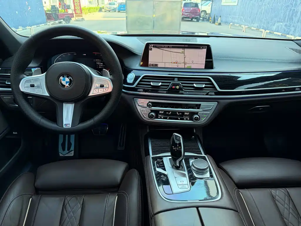 BMW 7 Series 2021 730Li M Sports Package купить на сайте DeffCars