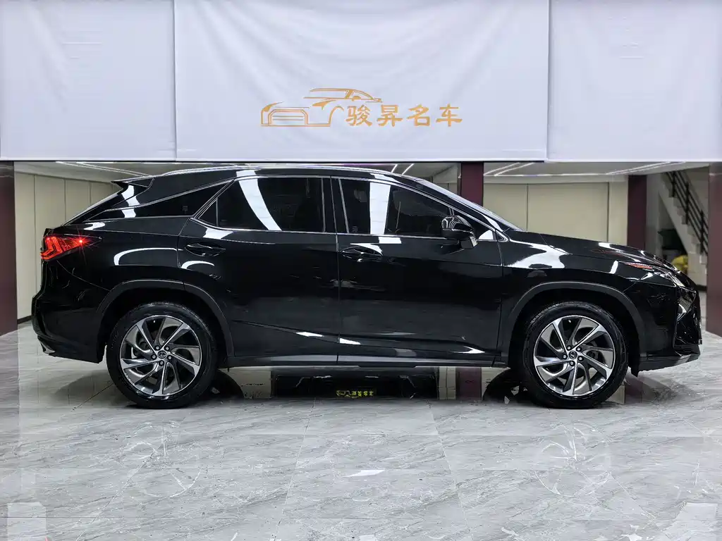 Lexus RX 2016 300 four-wheel drive elegant version National V купить на сайте DeffCars