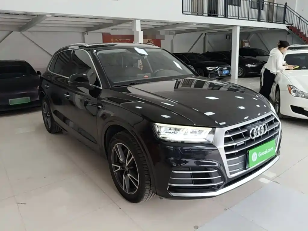 Audi Q5L 2020 facelift 40 TFSI enjoys fashionable style купить на сайте DeffCars