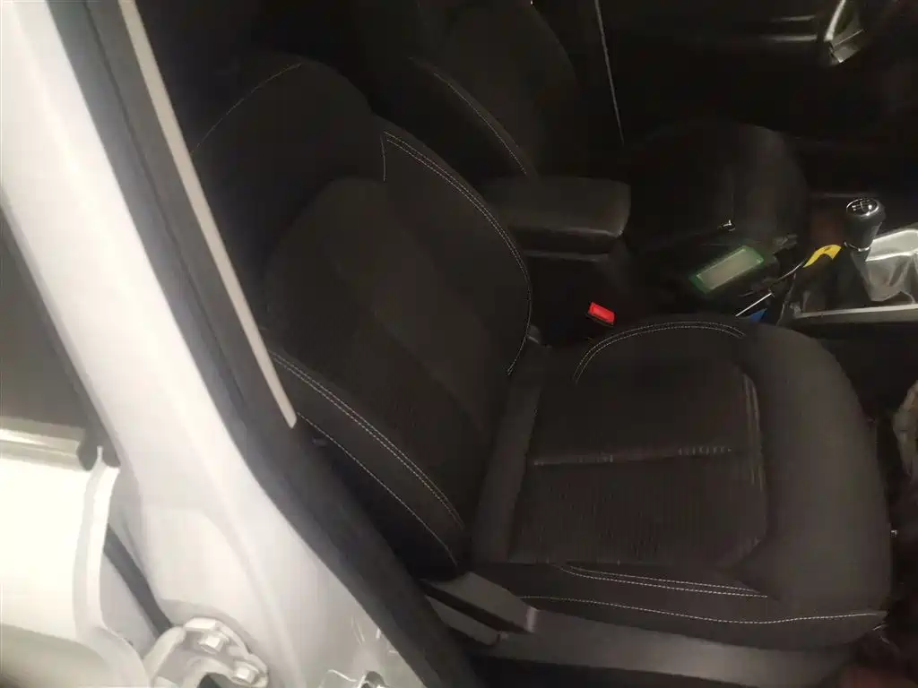 Roewe RX3 2020 1.6L Manual Super Cool Enterprising Edition купить на сайте DeffCars