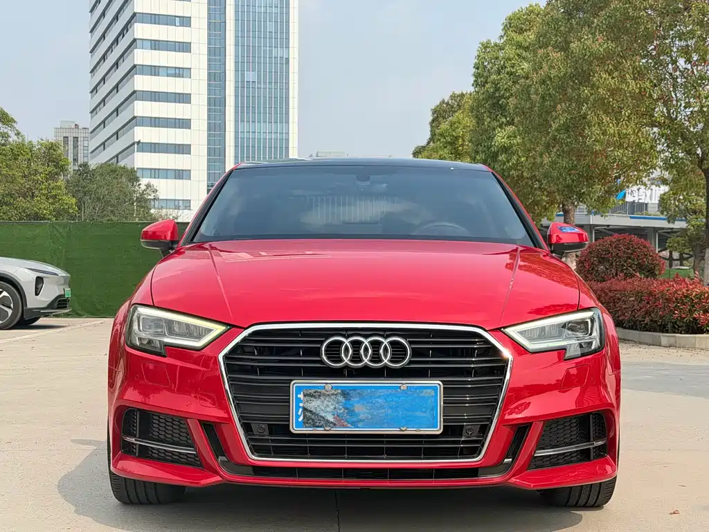 Audi A3 2019 Limousine 35 TFSI Fashion Type National VI купить на сайте DeffCars