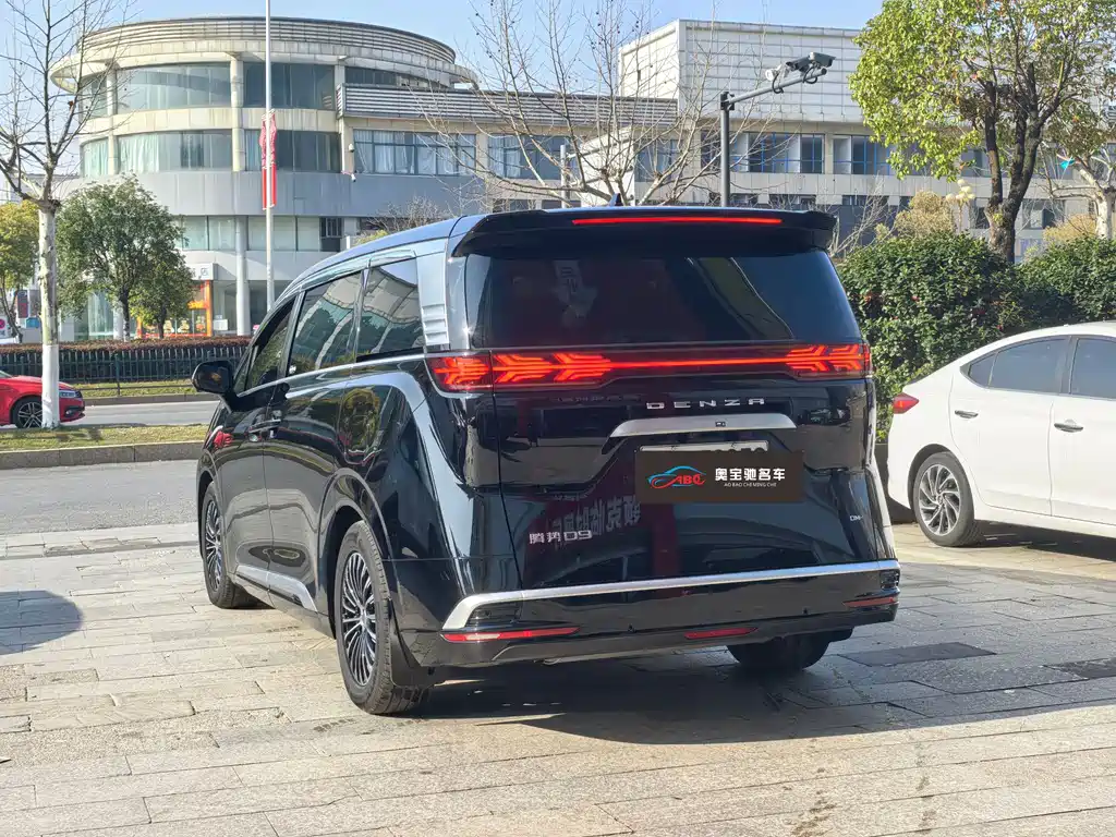 Denza D9 2024 DM-i 1050 Exclusive Type купить на сайте DeffCars