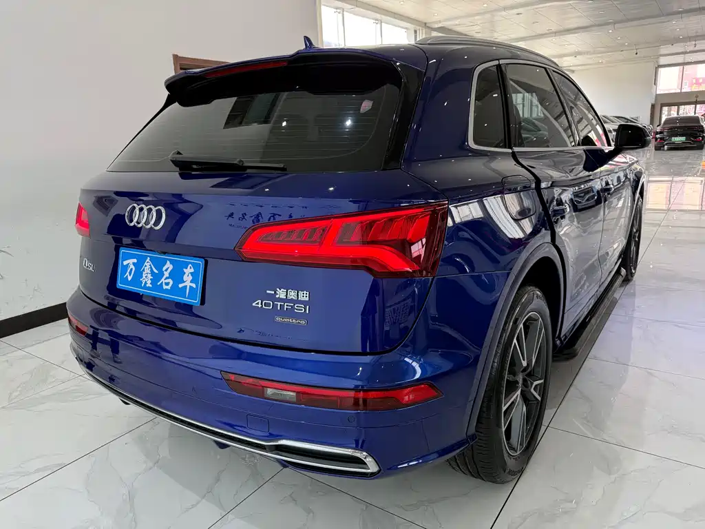 Audi Q5L 2018 40 TFSI enjoys fashionable style, National VI купить на сайте DeffCars