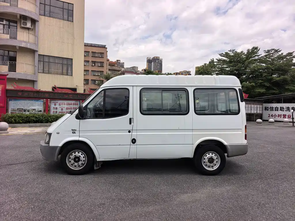 Classic Transit 2016 2.8T diesel short-axle 6-seat mid-roof multi-purpose vehicle JX493ZLQ4 купить на сайте DeffCars