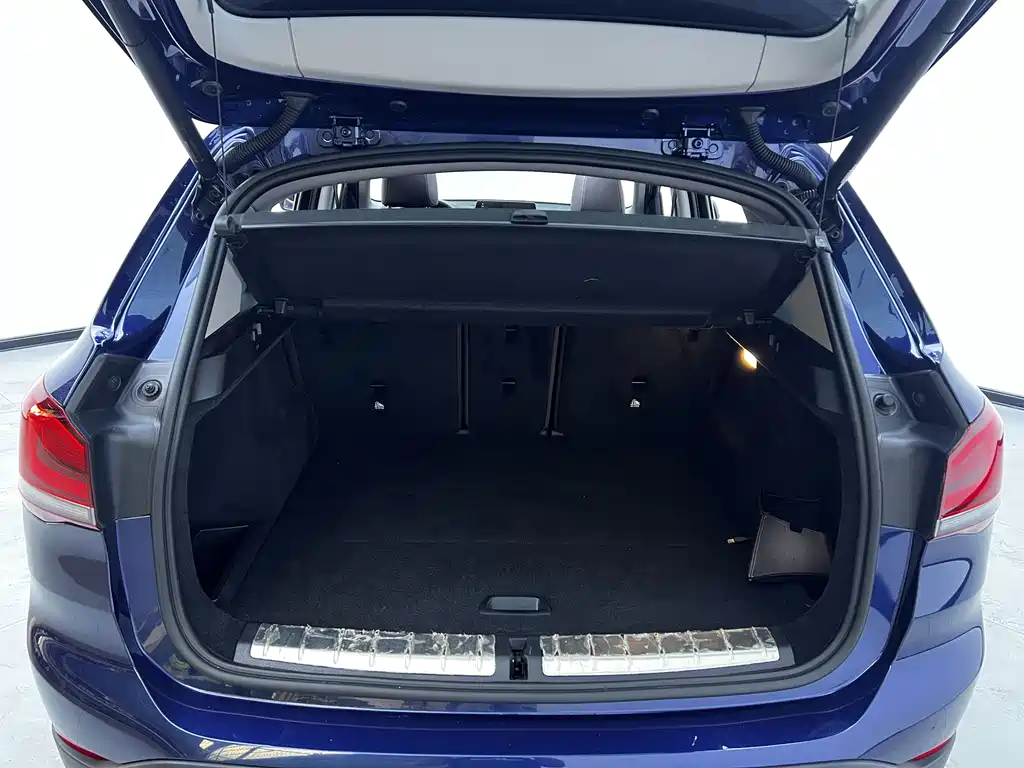 BMW X1 2020 sDrive20Li Exclusive Model купить на сайте DeffCars