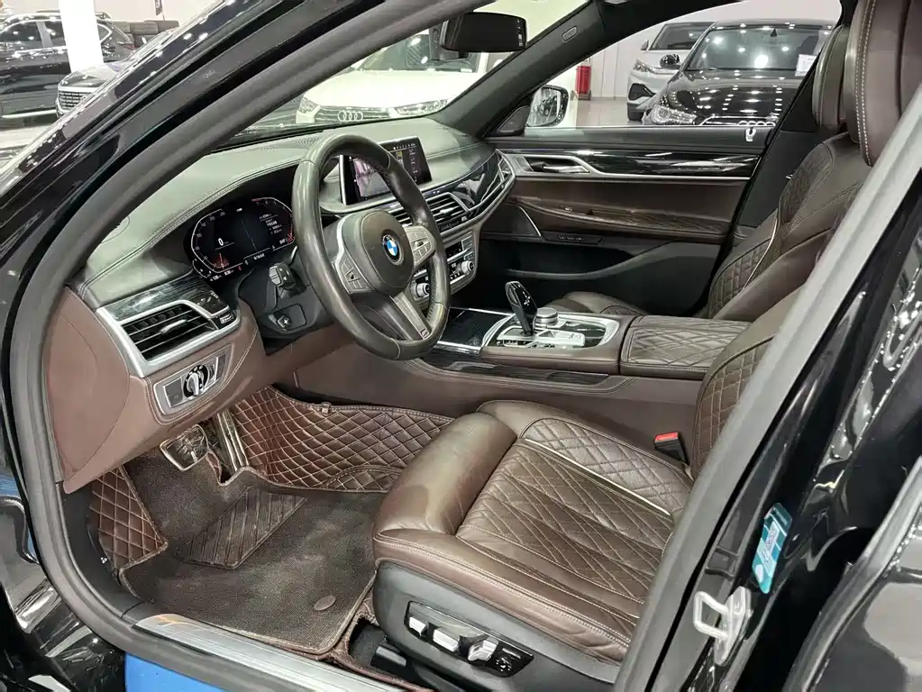 BMW 7 Series 2019 740Li Leading M Sports Package купить на сайте DeffCars