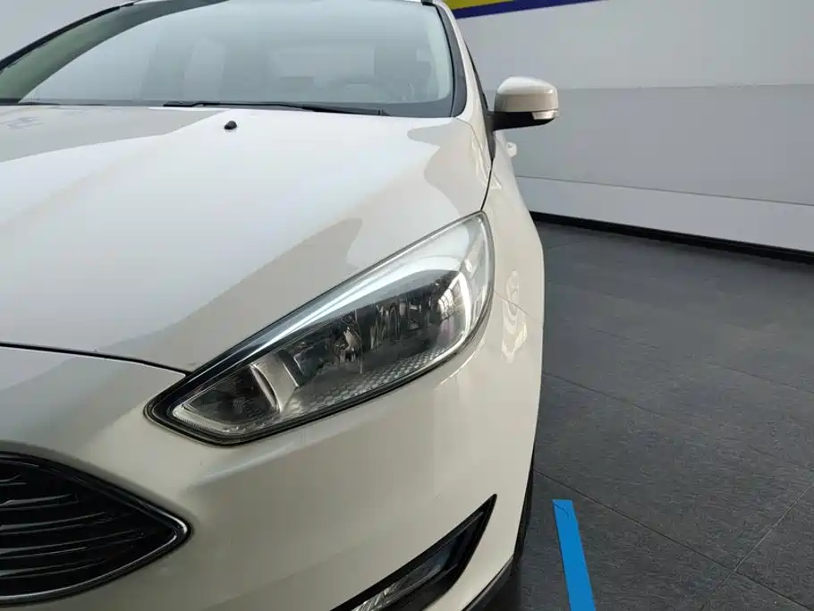 Focus 2017 sedan 1.6L automatic comfort smart mobility version купить на сайте DeffCars