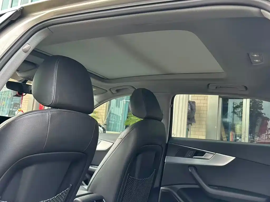 Audi A4L 2019 45 TFSI quattro personalized sports version National VI купить на сайте DeffCars