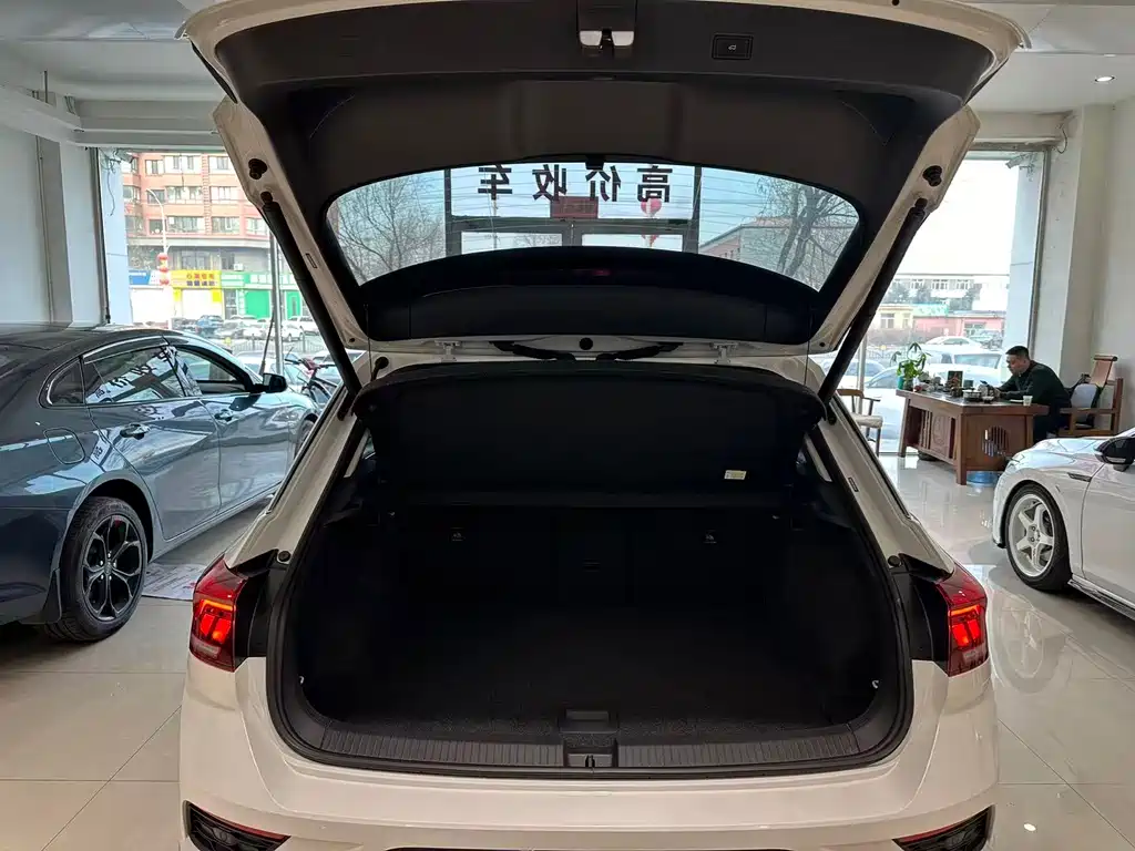 T-ROC 2021 280TSI DSG two-wheel drive comfortable and connected 30th anniversary commemorative edition купить на сайте DeffCars