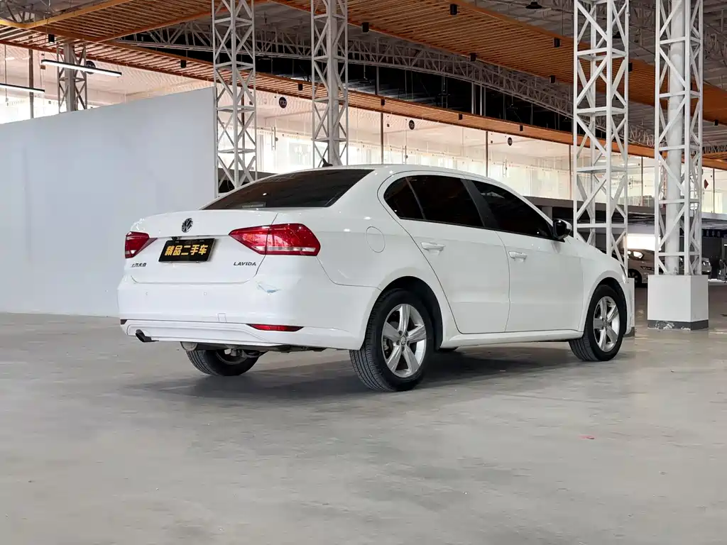 Lavida 2017 1.6L automatic fashion version купить на сайте DeffCars