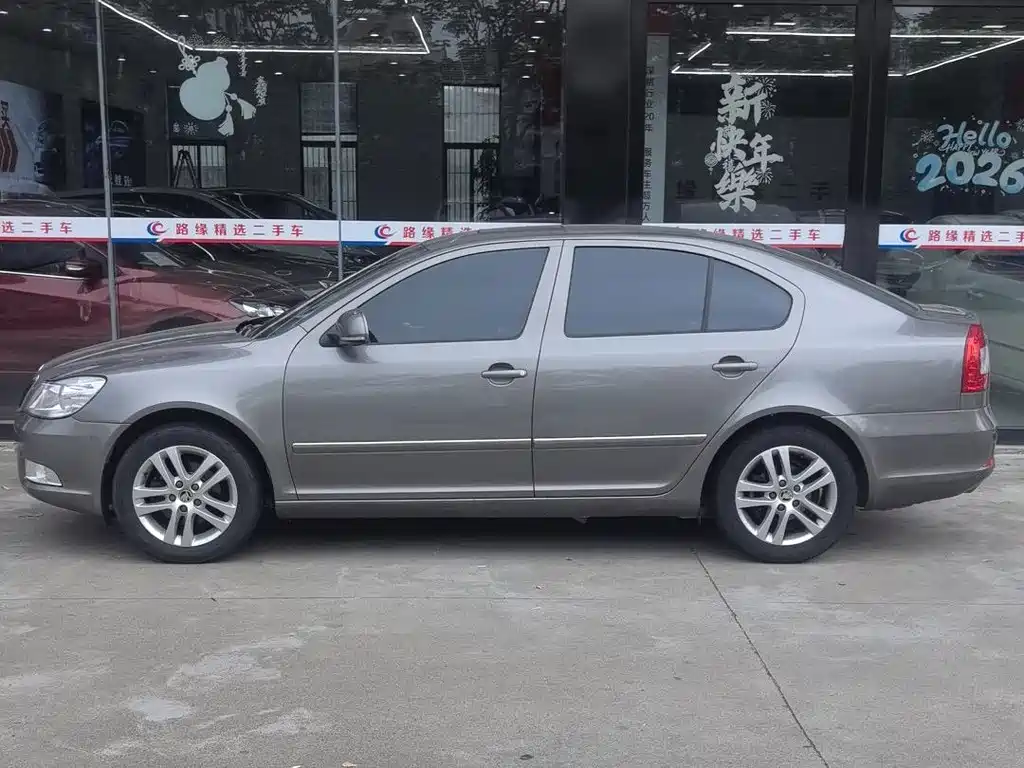 Octavia 2013 1.6L automatic Yijun version купить на сайте DeffCars
