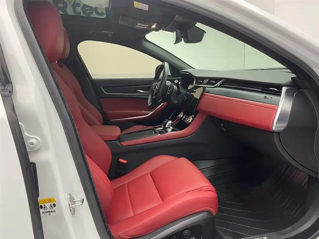 Jaguar XFL 2022 XFL 2.0T P250 two-wheel drive elite sports version купить на сайте DeffCars