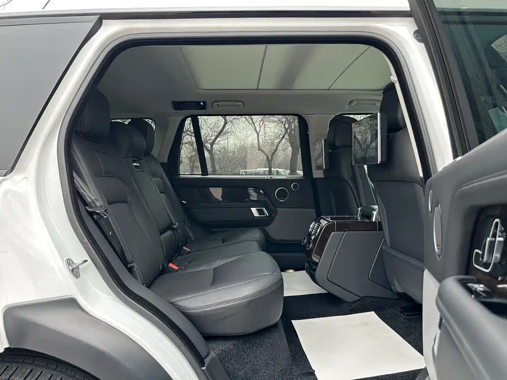 Range Rover 2021 3.0 L6 Legend Extended Classic Edition купить на сайте DeffCars