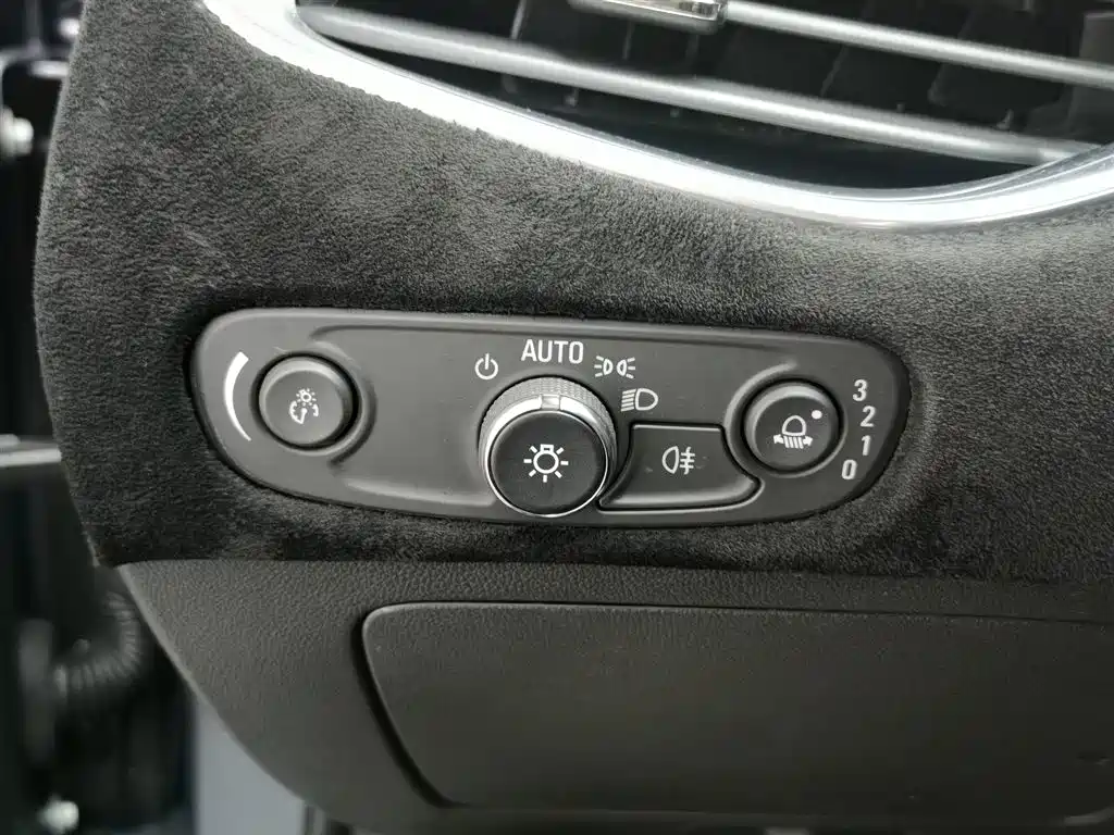 Malibu XL 2022 535T automatic sharp version купить на сайте DeffCars