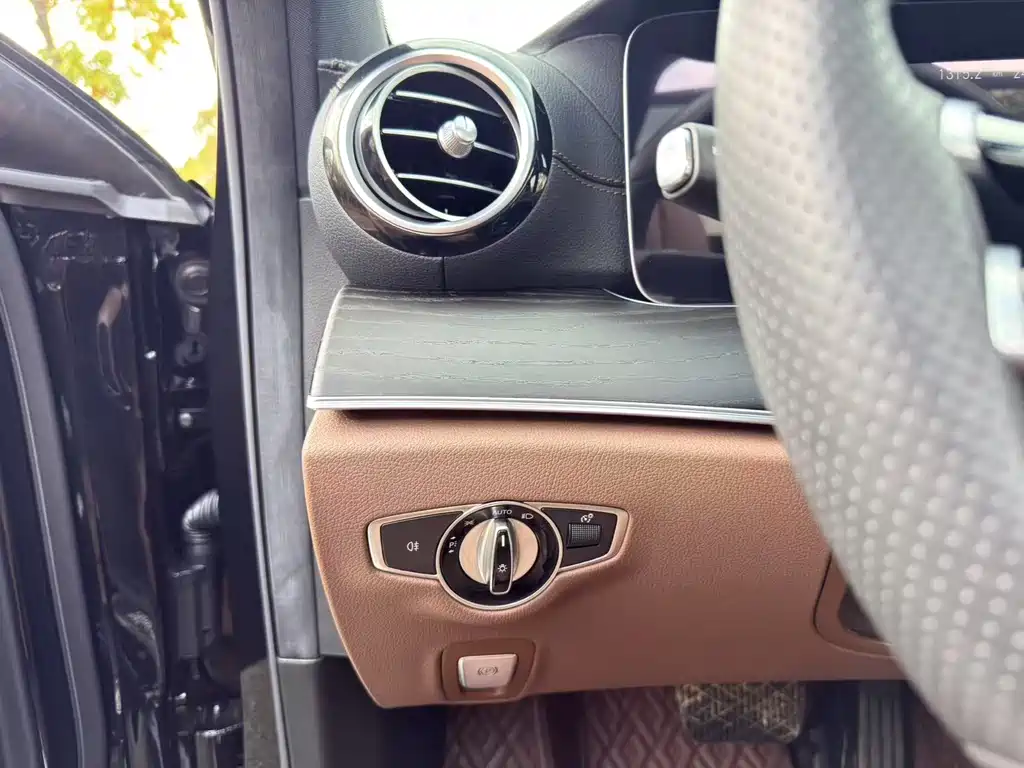 Mercedes-Benz E-Class 2021 facelift E 300 L sports luxury model купить на сайте DeffCars