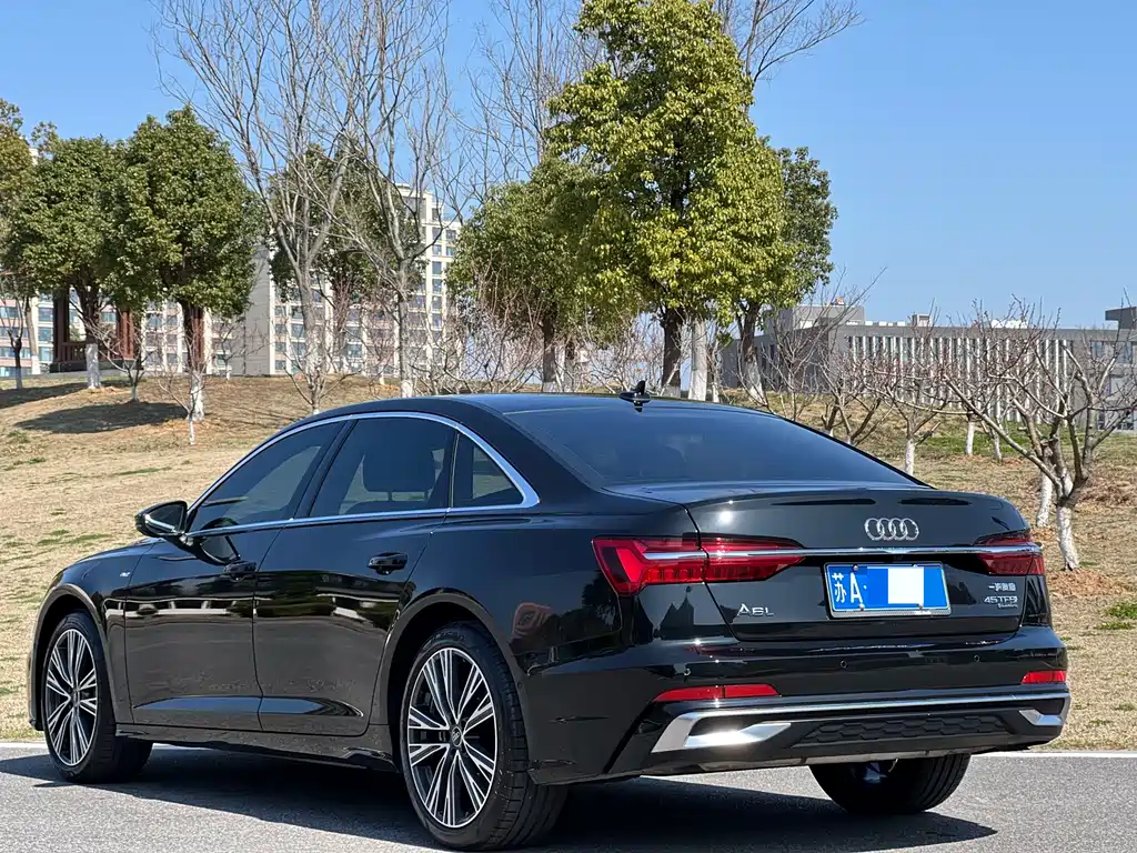 Audi A6L 2025 45 TFSI quattro premium dynamic model купить на сайте DeffCars