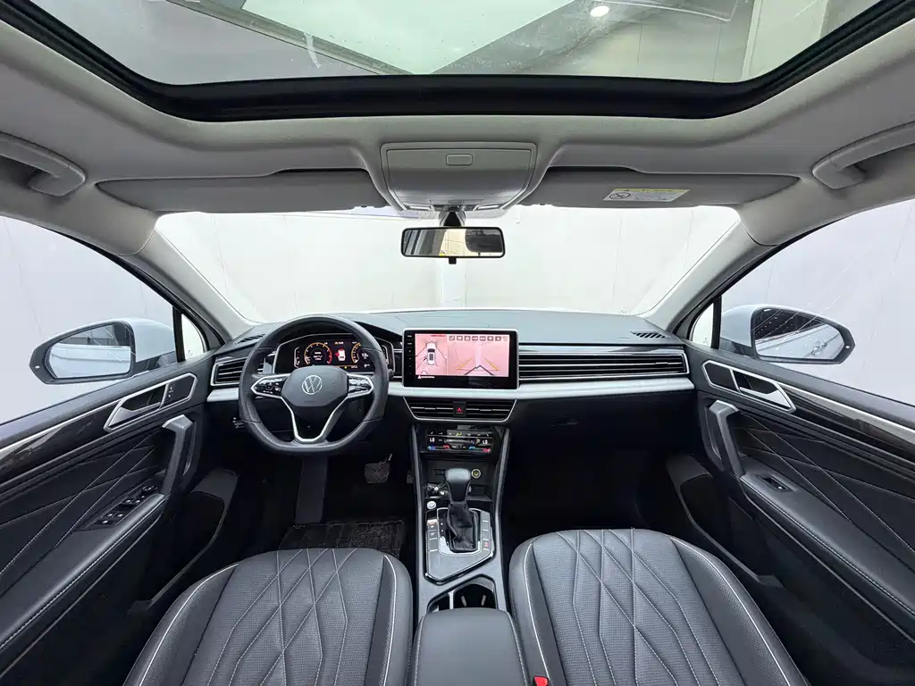 Tiguan L 2023 280TSI automatic two-wheel drive Chaochuang limited edition купить на сайте DeffCars