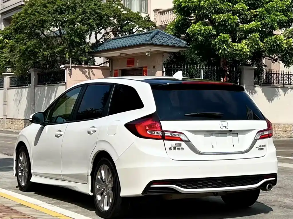 Jade 2017 1.8L automatic comfort version 5 seats купить на сайте DeffCars