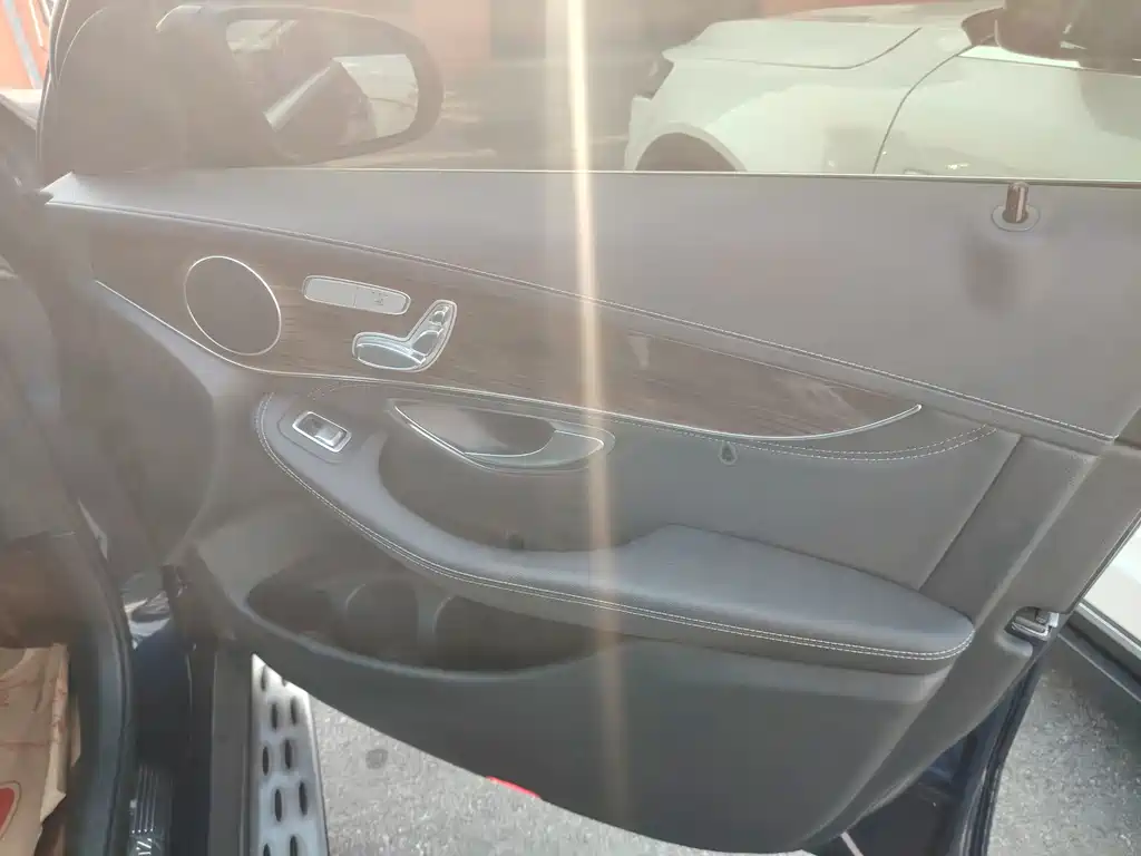 Mercedes-Benz GLC 2017 GLC 260 4MATIC luxury model купить на сайте DeffCars