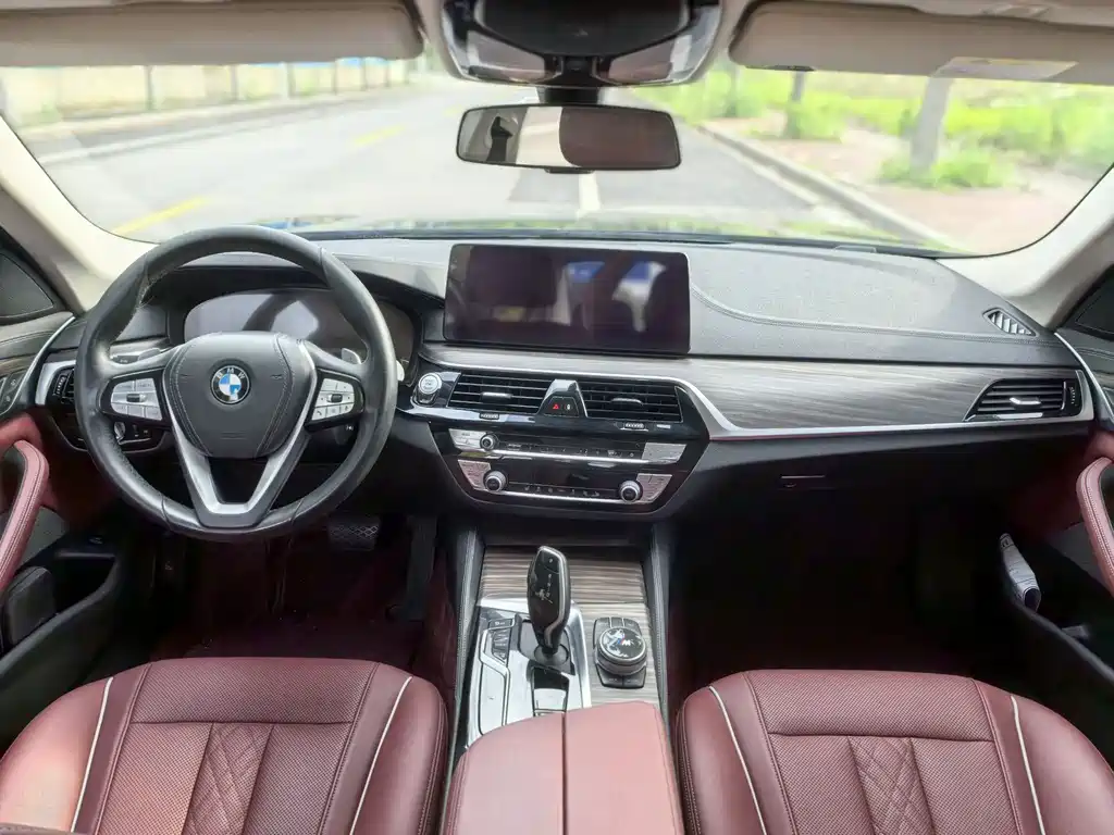 BMW 5 Series 2021 530Li Leading Luxury Package купить на сайте DeffCars