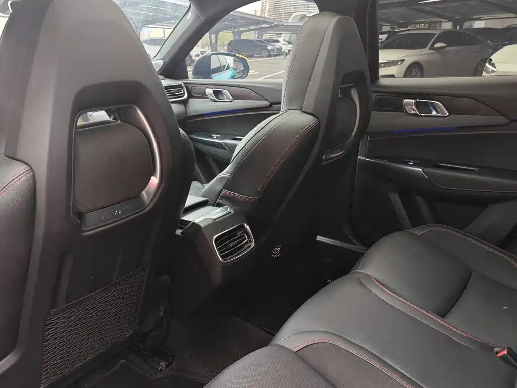 Lynk & Co 03 2019 1.5TD DCT Pro version National VI купить на сайте DeffCars
