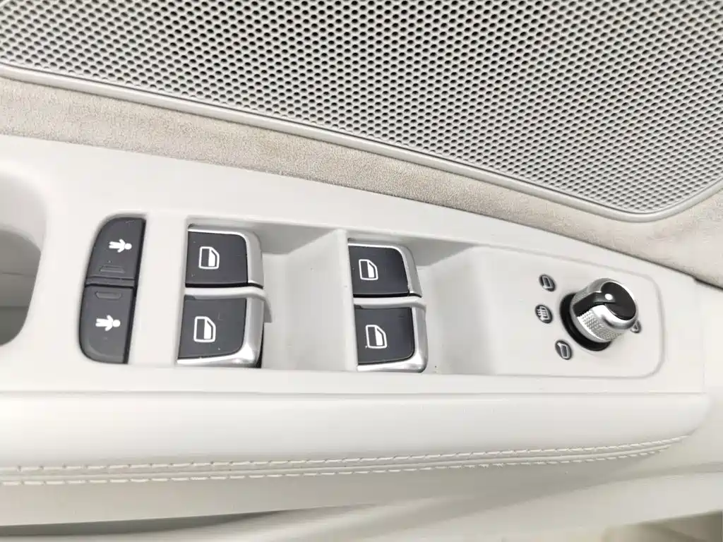 Audi A8 2013 A8L 45 TFSI quattro luxury model купить на сайте DeffCars