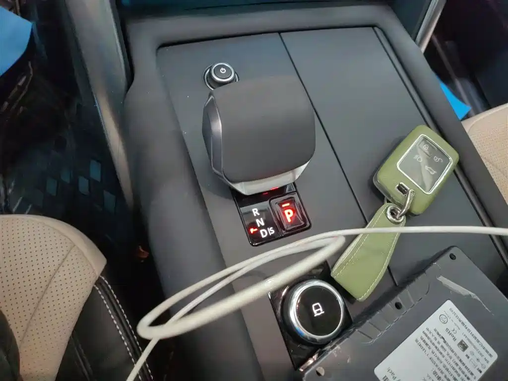 Discover the 2023 facelift 360PS R-Dynamic S купить на сайте DeffCars