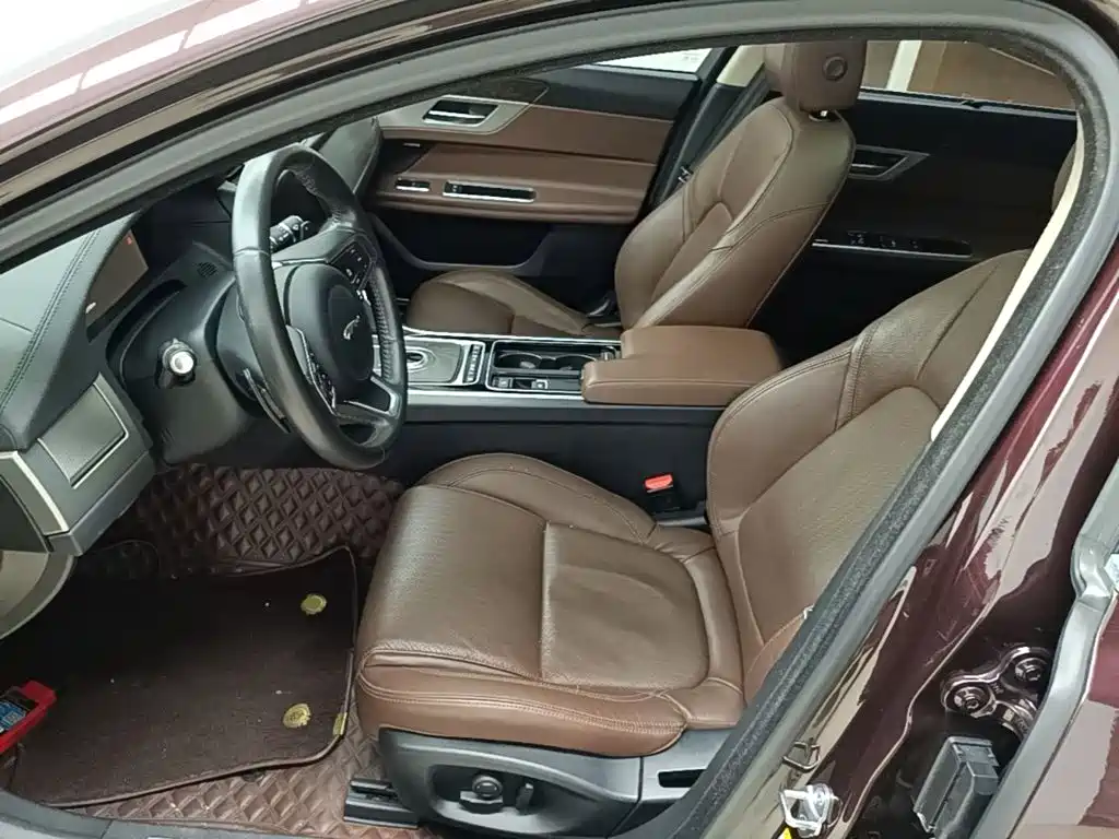 Jaguar XFL 2020 XFL 2.0T P250 four-wheel drive exclusive edition купить на сайте DeffCars