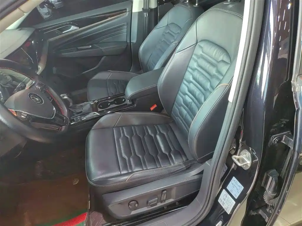 Passat 2020 facelift 330TSI Elite Edition National VI купить на сайте DeffCars