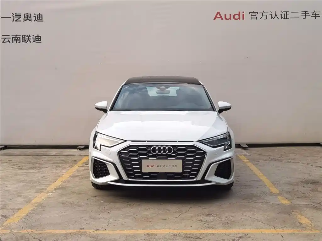 Audi A3 2023 Sportback 35 TFSI stylish and sporty купить на сайте DeffCars