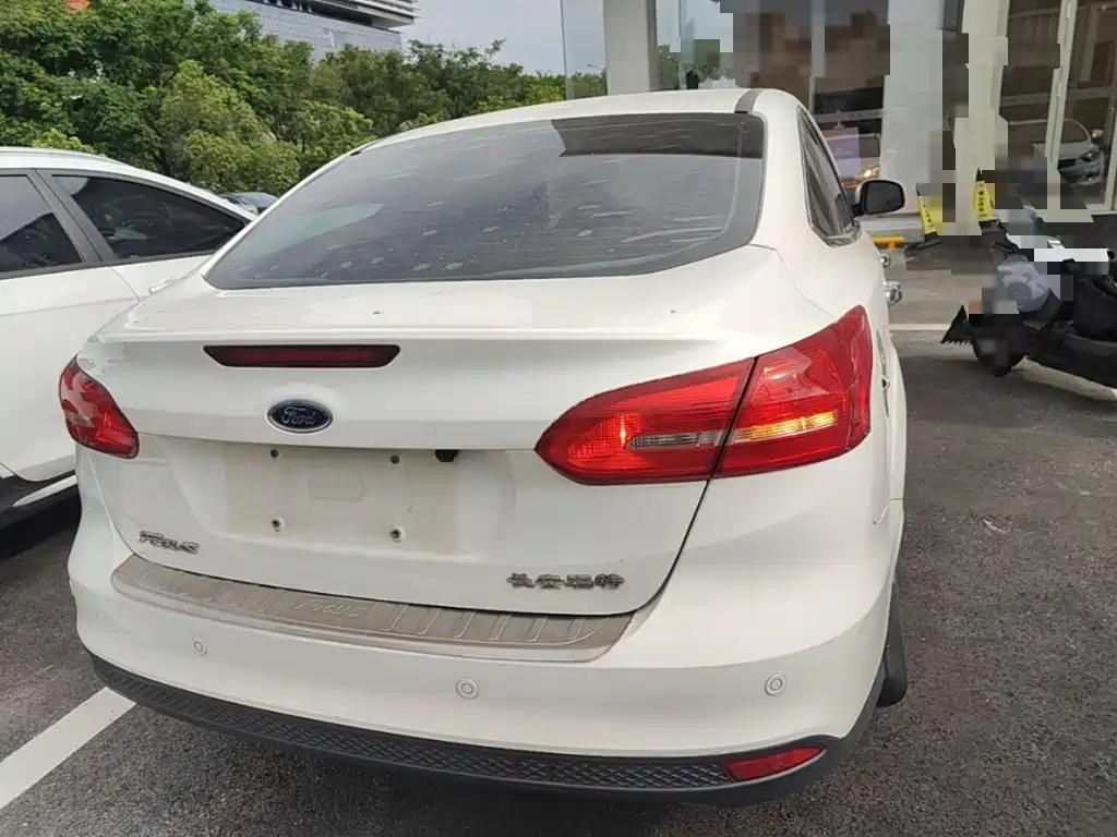 Focus 2015 sedan 1.6L automatic fashion model купить на сайте DeffCars