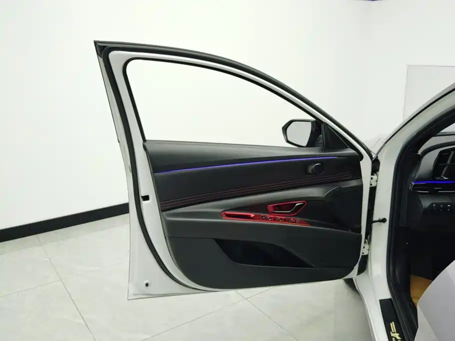 Elantra 2022 240TGDi DCT LUX Premium Edition купить на сайте DeffCars