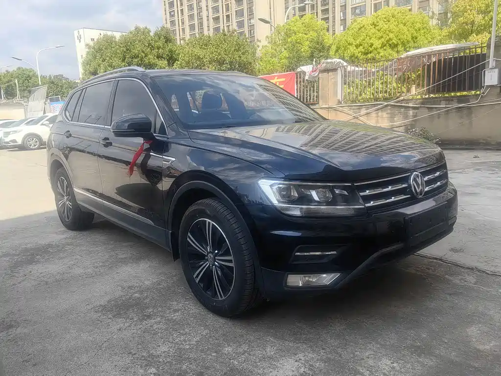 Tiguan L 2019 330TSI automatic two-wheel drive panoramic comfort version National VI купить на сайте DeffCars