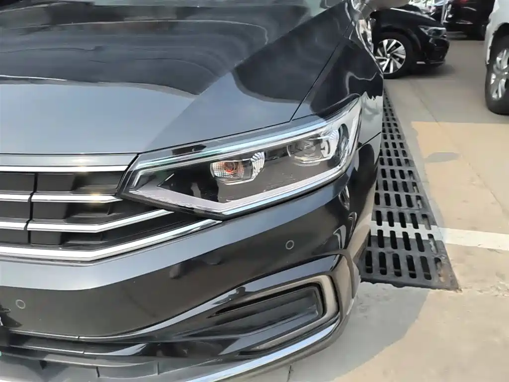 Magotan GTE plug-in hybrid 2022 GTE luxury model купить на сайте DeffCars