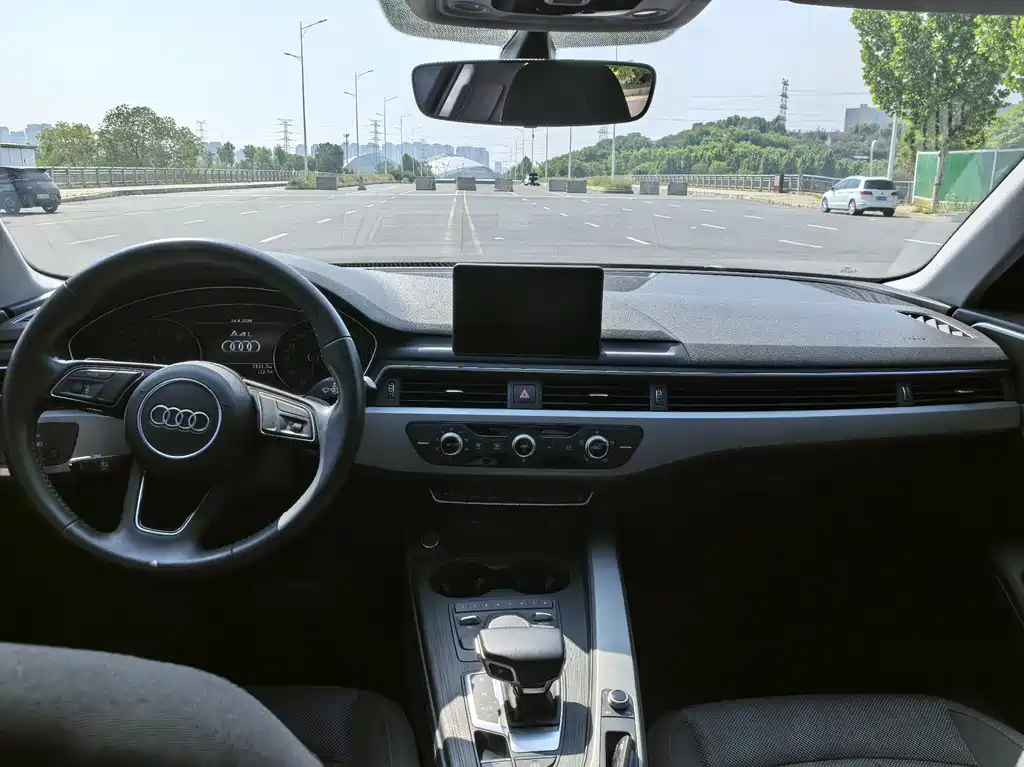 Audi A4L 2019 40 TFSI Enterprising National VI купить на сайте DeffCars