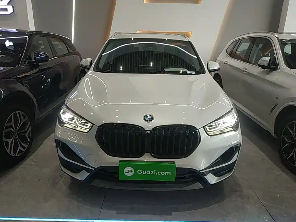 BMW X1 2021 facelift sDrive20Li fashionable model купить на сайте DeffCars