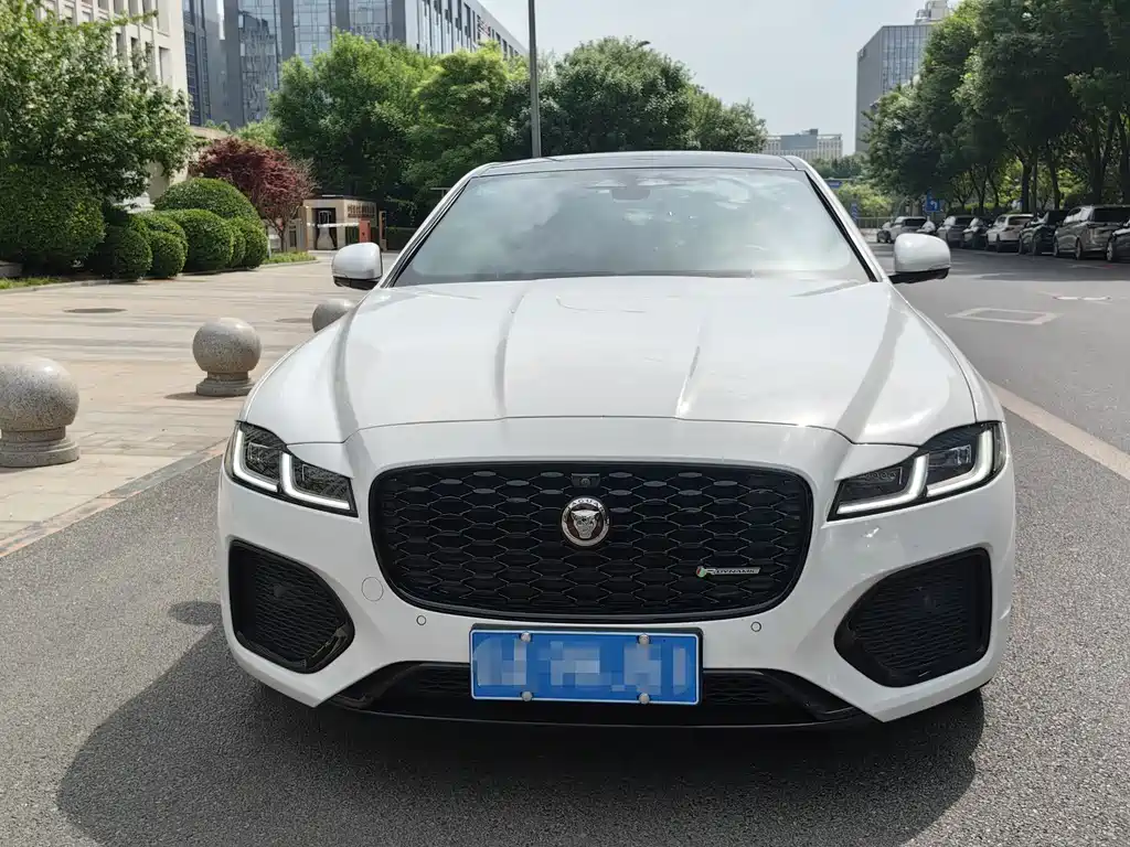 Jaguar XFL 2021 XFL 2.0T P250 four-wheel drive obsidian sports version купить на сайте DeffCars