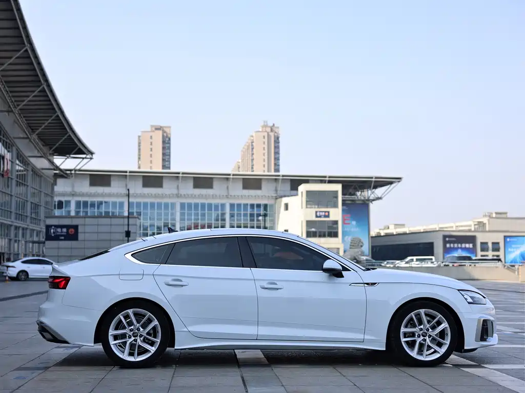Audi A5 imported 2024 Sportback 40 TFSI fashionable and dynamic купить на сайте DeffCars