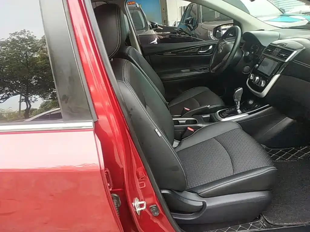 Tiida 2016 1.6L CVT Smart Travel Edition купить на сайте DeffCars