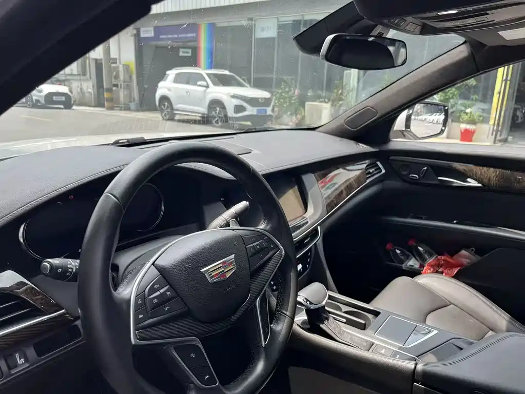 Cadillac CT6 2017 40T luxury model купить на сайте DeffCars