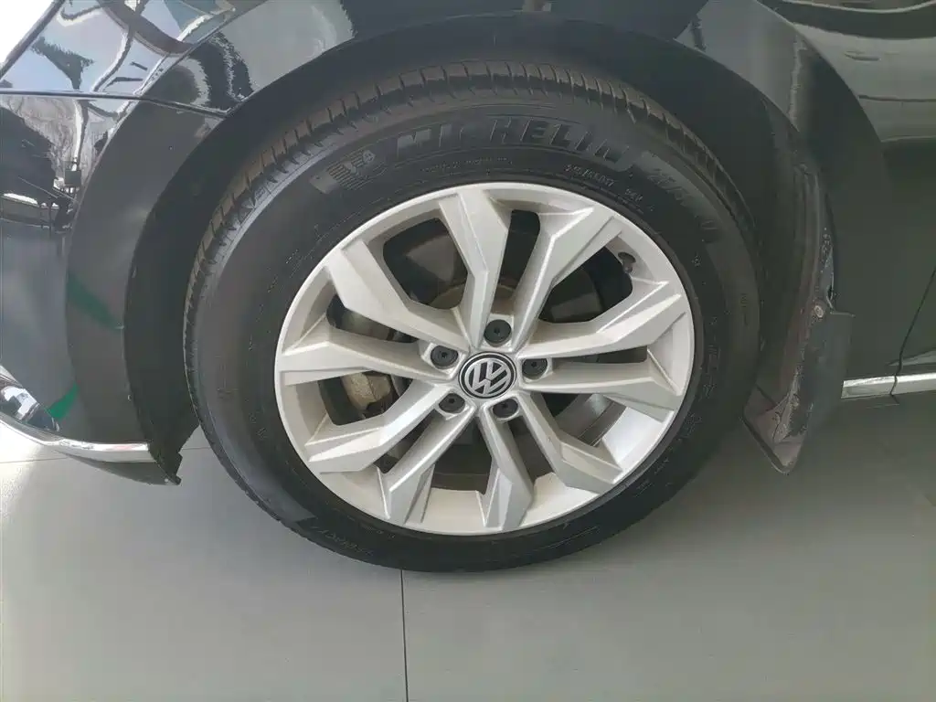 Magotan 2019 330TSI DSG luxury model National VI купить на сайте DeffCars