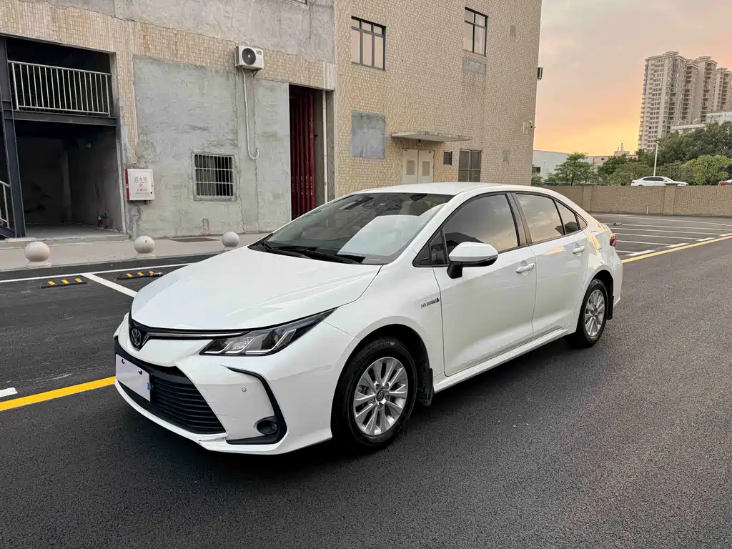 Corolla 2022 Dual Engine 1.8L E-CVT Pioneer Edition купить на сайте DeffCars